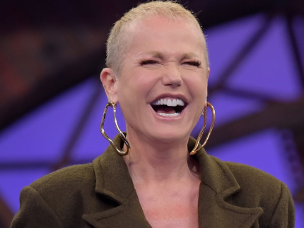 Xuxa tem alta hospitalar após cirurgia no joelho