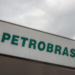 Trabalhadores da Petrobras entram em estado de greve por redução do home office