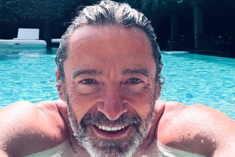 Rindo à toa! Hugh Jackman assume romance em meio a polêmicas sobre separação. Foto!