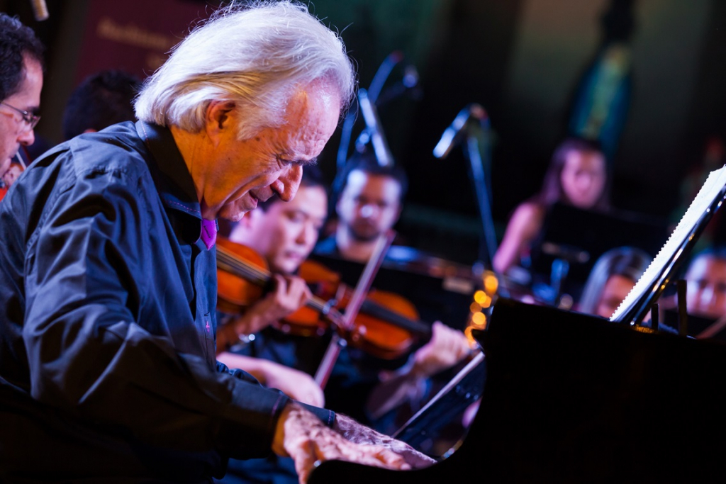 Maestro João Carlos Martins passa por cirurgia após ser internado em SP