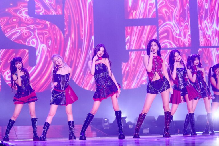 UCI exibe show de grupo de k-pop IVE