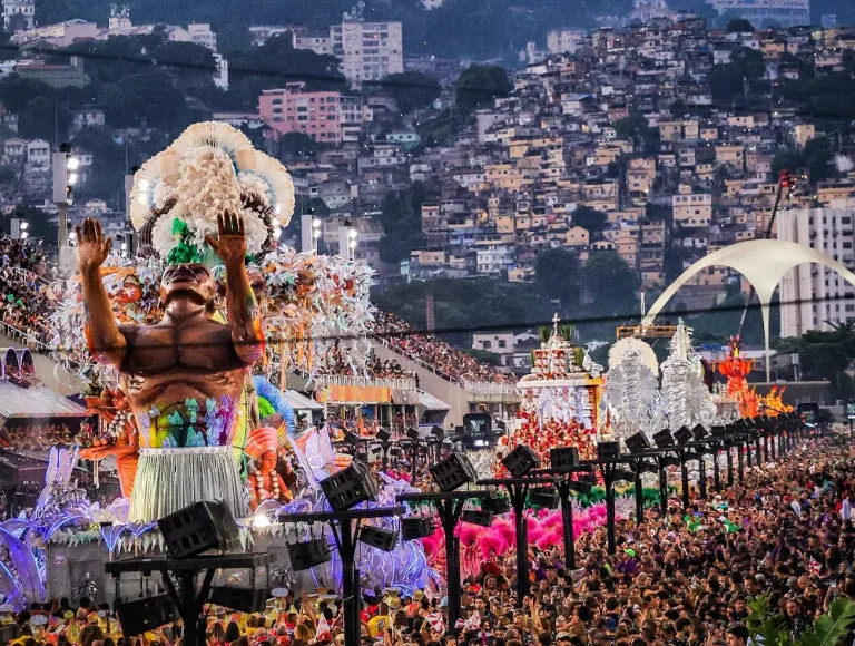 Liga de Carnaval do Rio veta exposição de bets em camisas de camarotes