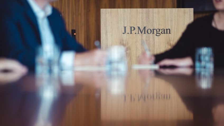 JPMorgan abandona aliança de bancos para zerar emissões de carbono