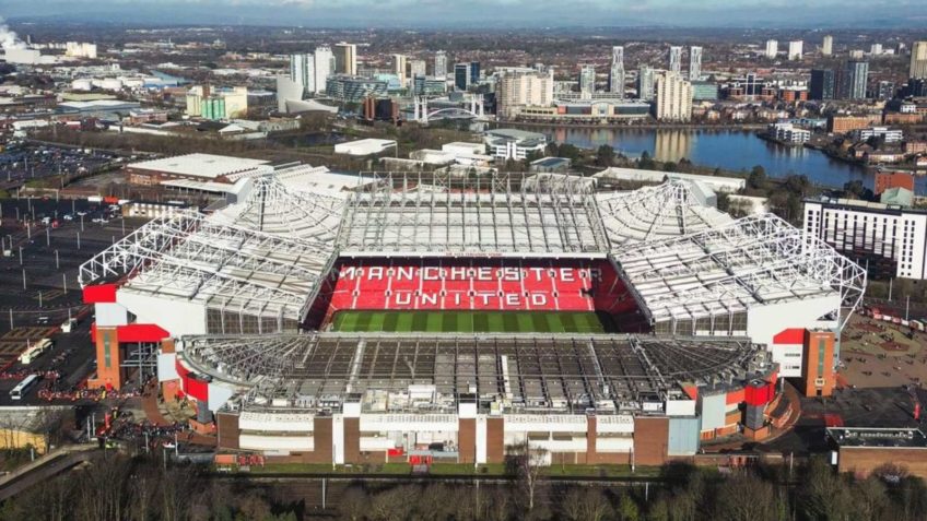 Governo britânico vai apoiar reforma bilionária do Old Trafford