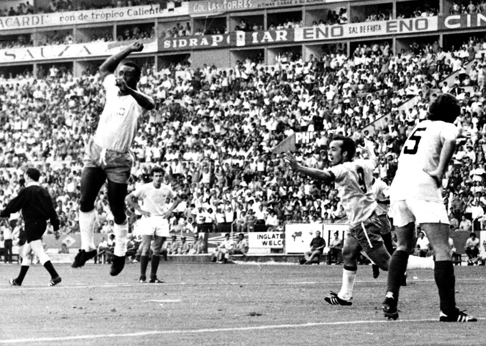 Vitória da seleção brasileira na estreia da Copa de 1970 foi um aperitivo para a conquista do tricampeonato