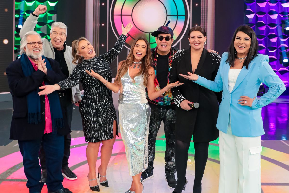 Programa Silvio Santos celebra história do Show de Calouros