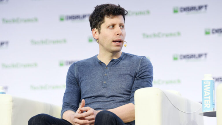 CEO da OpenAI, Sam Altman é acusado de abuso sexual pela irmã