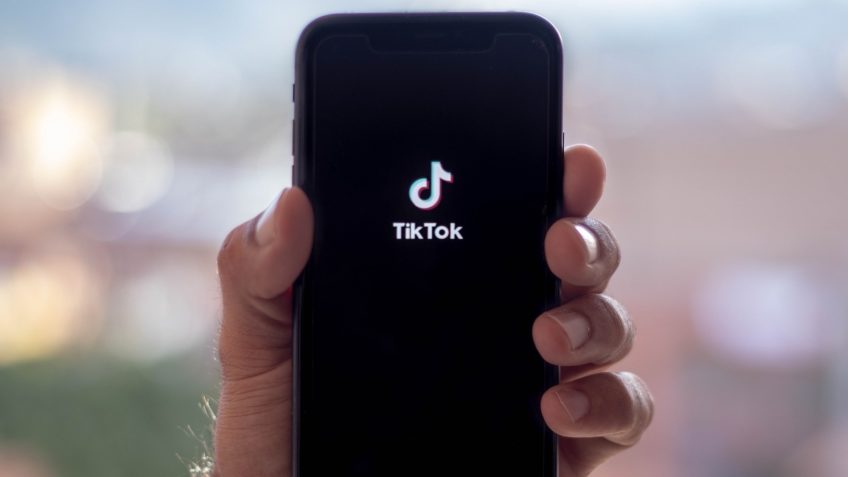 TikTok se prepara para banimento nos EUA a partir de domingo