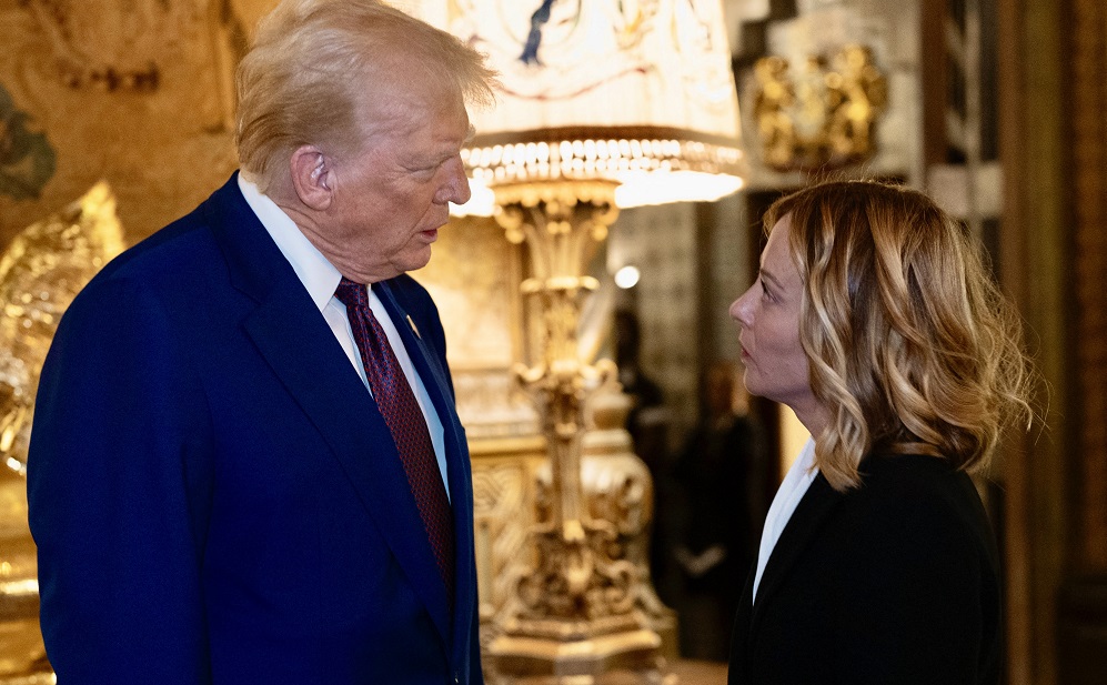 Primeira-ministra italiana visita Trump em residência do republicano na Califórnia