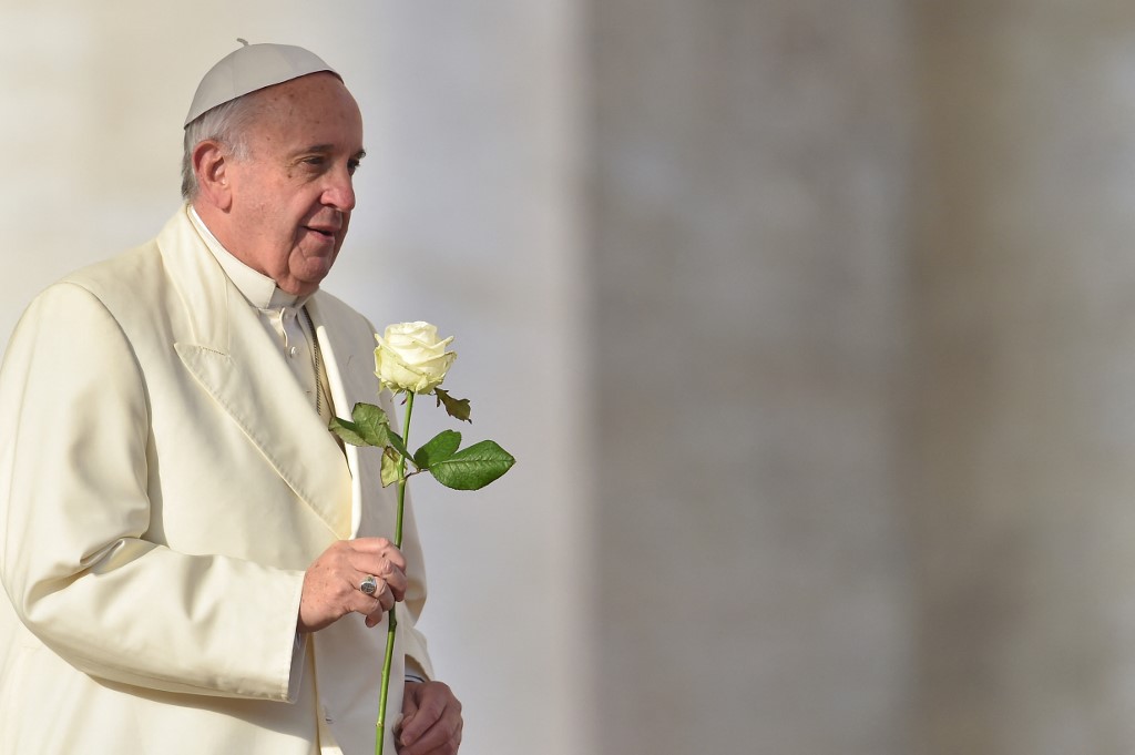 Papa Francisco continua em estado ‘crítico’, anuncia Vaticano