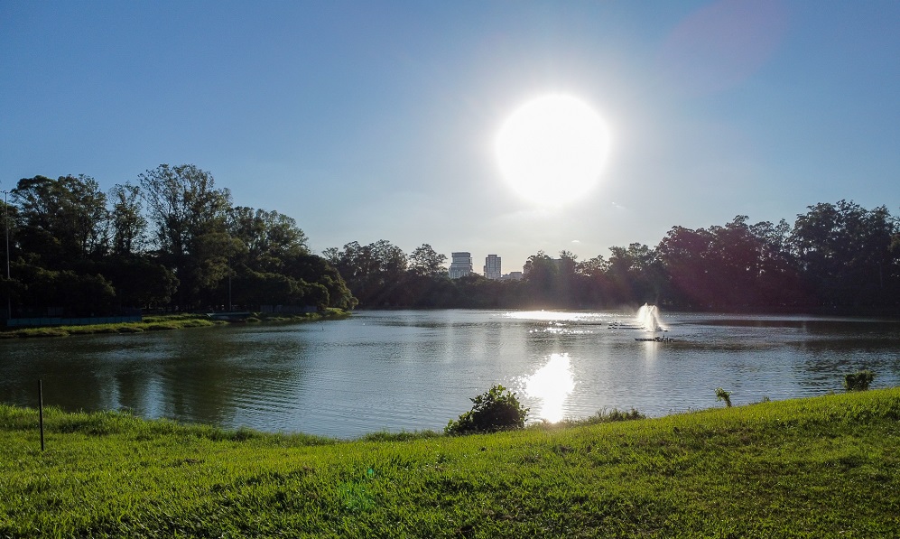 Termômetros batem 34°C e São Paulo registra o dia mais quente deste verão