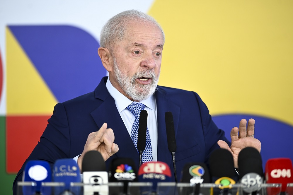 Lula prevê crescimento econômico de mais de 2,5% em 2025 e destaca controle da inflação dos alimentos