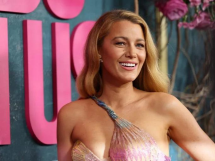 Blake Lively é processada após acusar firma de mandar “exército digital” atrás dela