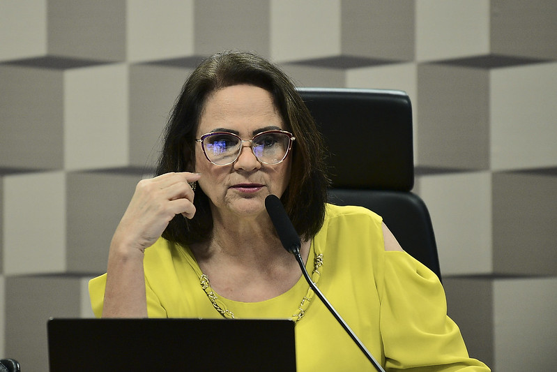 Damares descarta votação sobre aborto e prioriza Estatuto do Idoso na Comissão de Direitos Humanos