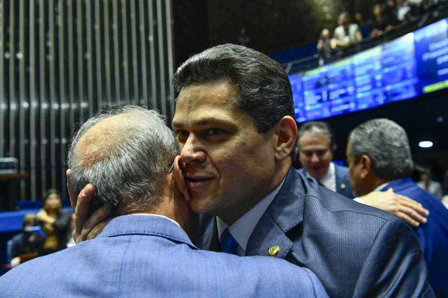 Saiba como foi o discurso de cada candidato a presidente do Senado