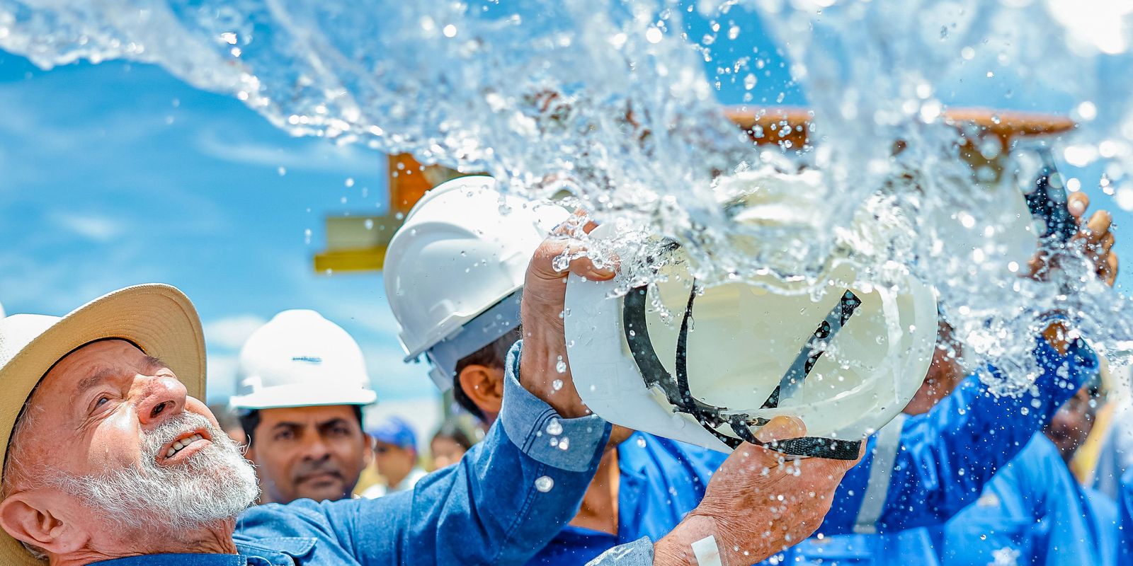 Lula entrega obras de saneamento e abastecimento de água na Bahia