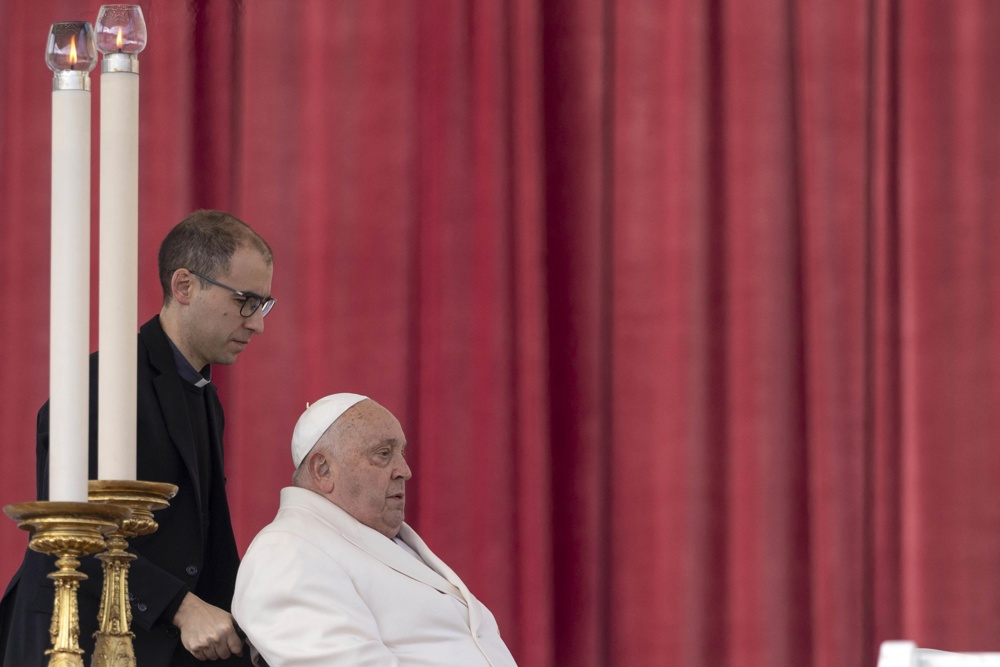 Papa Francisco completa uma semana hospitalizado