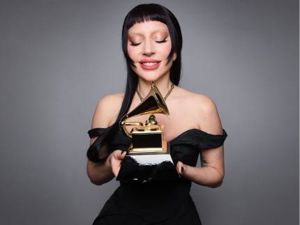 Lady Gaga agradece “little monsters” por seu 14º Grammy