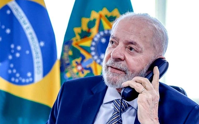 Lula debate regulação das redes com presidentes hispânicos