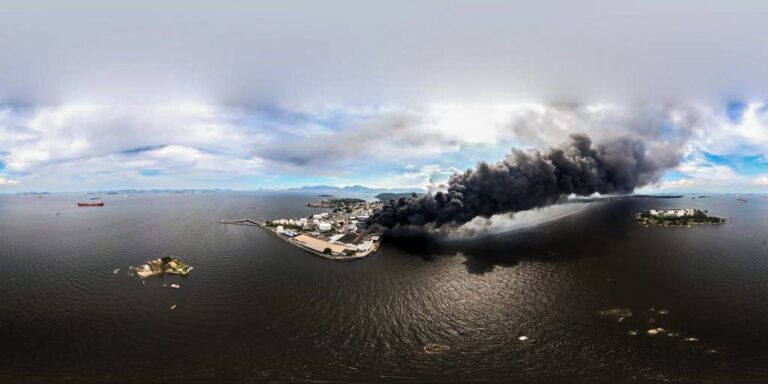 Bombeiros extinguem incêndio em fábrica de lubrificante no Rio