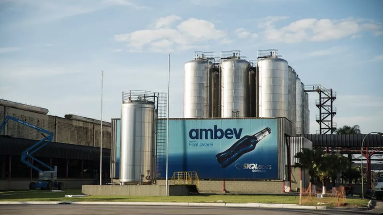 Lucro da Ambev cresce 11% e vai a R$ 5 bilhões no 4º tri