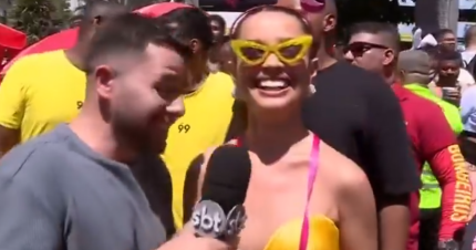 Em bloco de Carnaval no Rio, Juliette brinca com microfone de repórter: “Grande da moléstia”