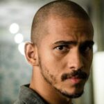 Irmão de Arthur Aguiar, Ruan Aguiar interpreta contraventor em série da Netflix