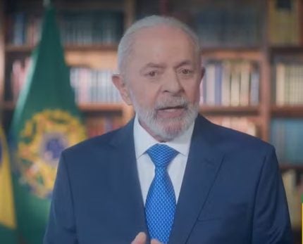 Lula pausa emissoras para anunciar R$ 1.000 para estudantes e remédios gratuitos