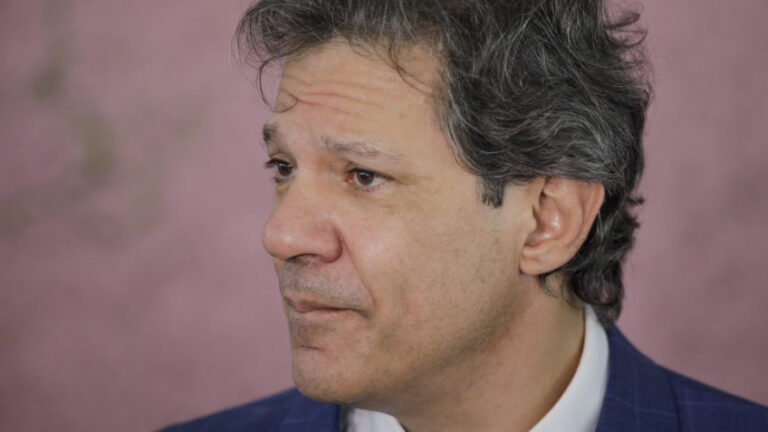 Haddad fala em acertar passo com TCU para destravar Pé-de-Meia