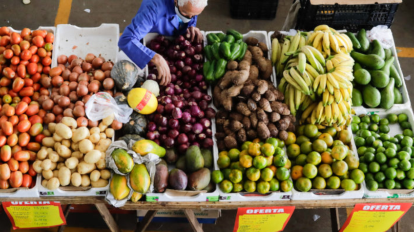 Preços de alimentos no atacado sobem 2,55% em SP, diz Ceagesp