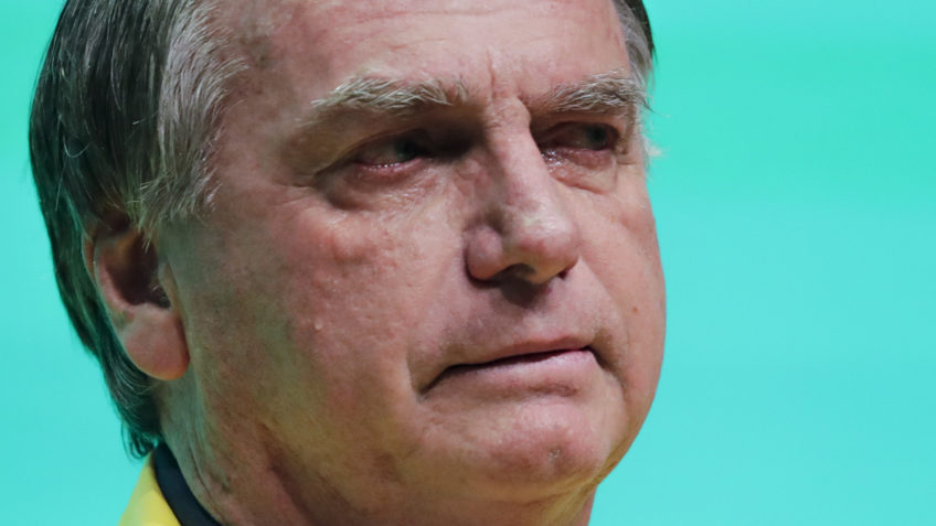 Projeto para tornar Bolsonaro elegível não passaria por Lula e STF