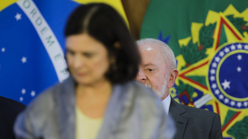 Lula demite Nísia Trindade do Ministério da Saúde