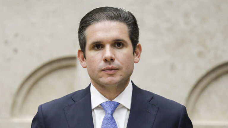 Pressionado para pautar anistia, Motta diz ser “hora de equilíbrio”