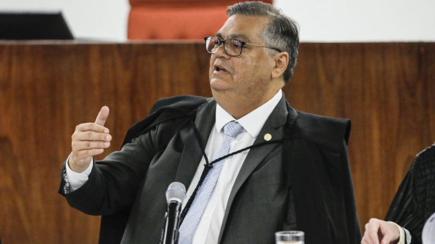 STF não pode dizer se emendas são certas ou erradas, diz Dino