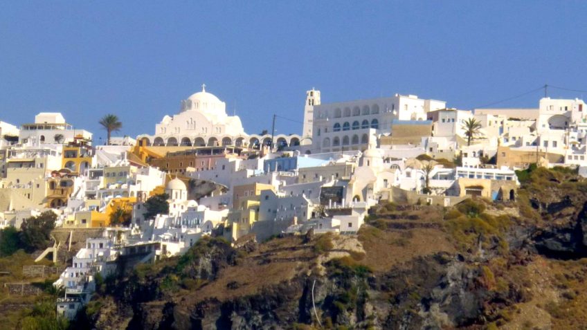 6.000 deixam ilha grega de Santorini após série de terremotos