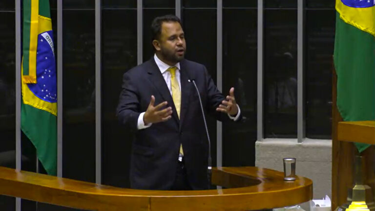 Em discurso de campanha, Henrique Vieira promete controle sobre emendas