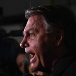 Bolsonaro usa palavrão para dizer que não se importa em ser preso e fala em narrativa da PGR