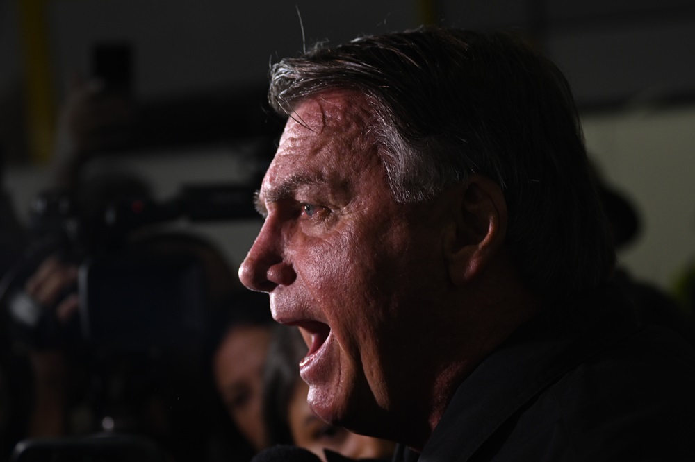 Bolsonaro usa palavrão para dizer que não se importa em ser preso e fala em narrativa da PGR