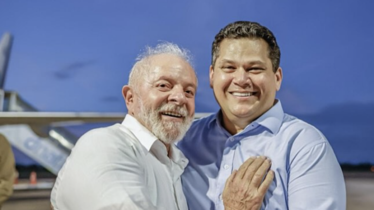 Lula dá parabéns a Alcolumbre pela vitória no Senado