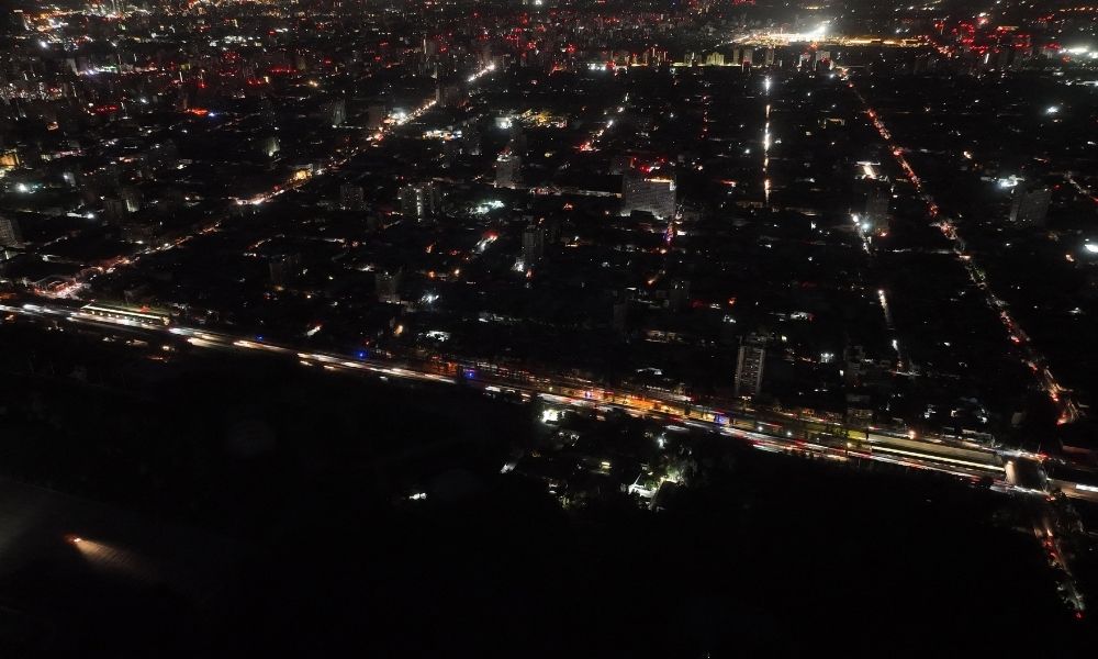 Apagão histórico no Chile provoca evacuação do metrô de Santiago