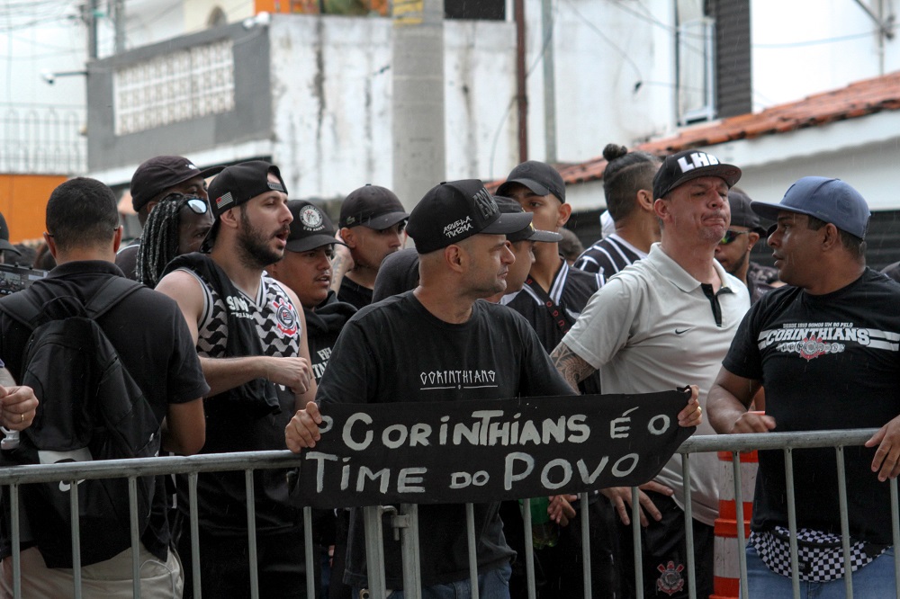 Corinthians mantém preço de ingressos populares e tem reajuste ‘abaixo da inflação’ em 2025