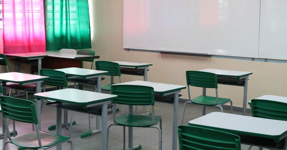 Projeto na Câmara prevê material adaptado para alunos com TEA