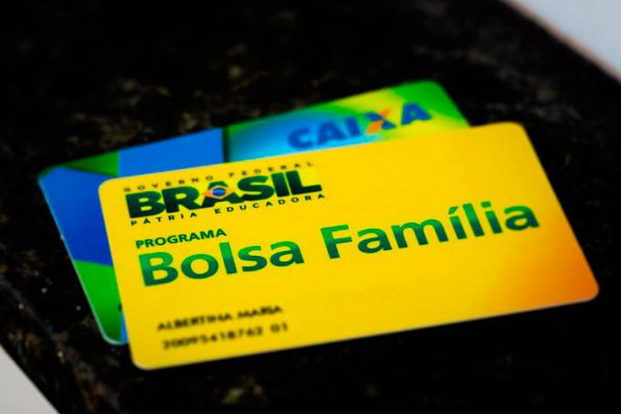 Em nova crise no governo, Casa Civil desmente ministro sobre aumento no Bolsa Família