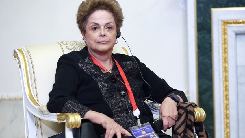 Dilma Rousseff está internada com quadro de neurite vestibular