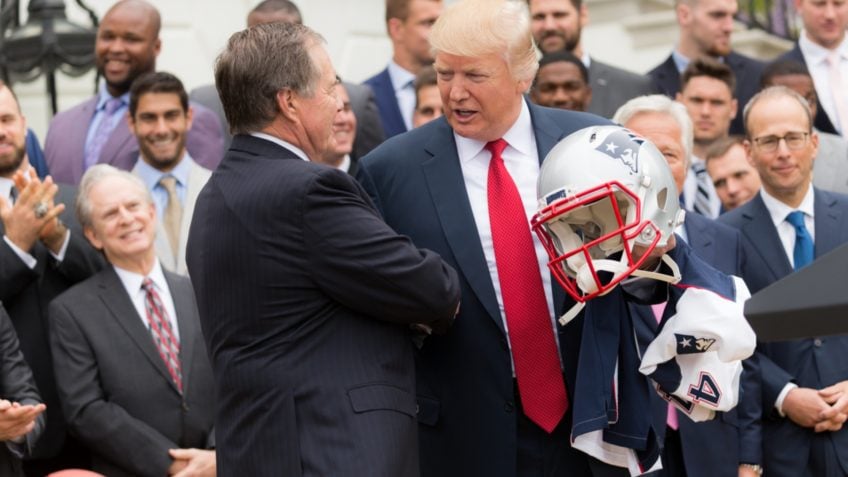 Saiba para quem Trump deve torcer no Super Bowl 59