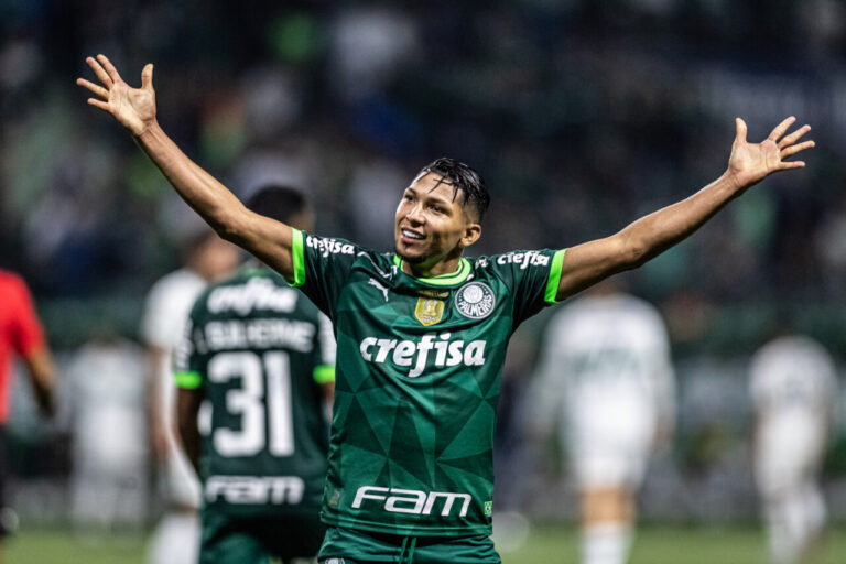 Atlético-MG entra na disputa por Rony, do Palmeiras, a pedido de Cuca