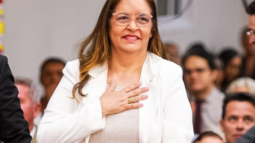 Senadora propõe criar comissão para debater PLs contra o câncer