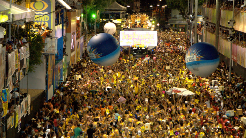 Embaixada dos EUA pede que cidadãos evitem favelas no Carnaval