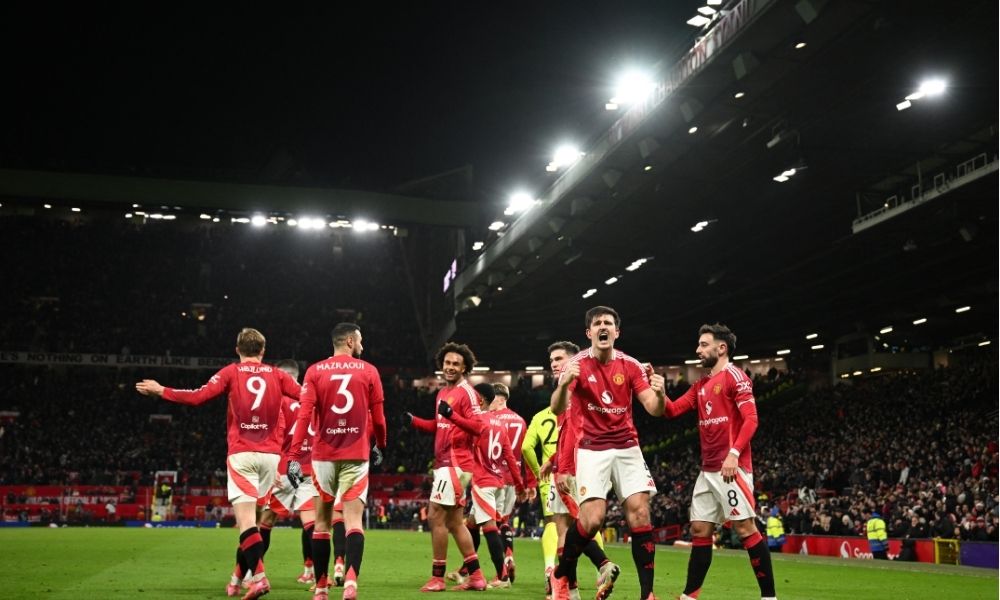 Manchester United vira jogo contra Leicester e avança na Copa da Inglaterra