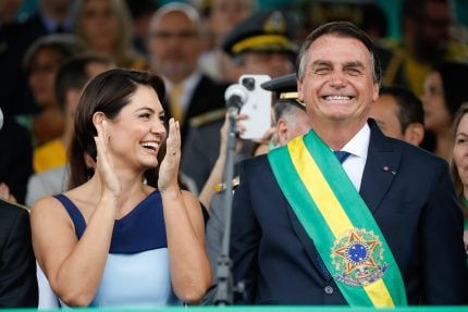 “Acontece”, diz Bolsonaro, questionado sobre ter se casado mais de uma vez sendo conservador